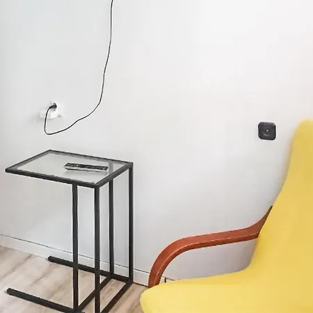 Διαμέρισμα Cozy In With Wifi